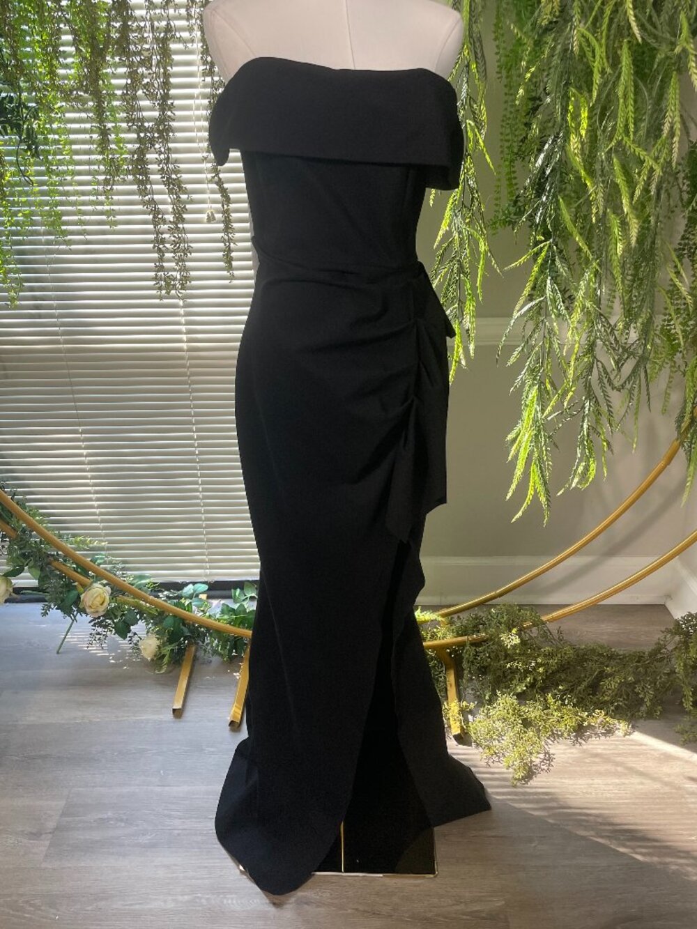 Elliatt | Sakura Gown in Black